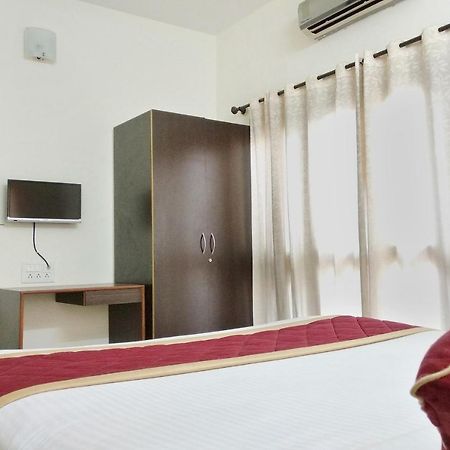 Super Oyo Capital O Premium Hotel Victoria Heights Near Sri Someshwara Swami Temple Bangalore Exterior photo