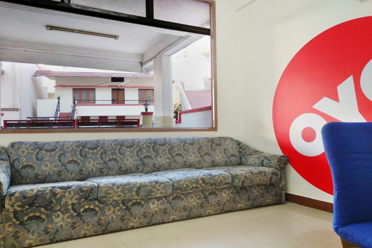 Super Oyo Capital O Premium Hotel Victoria Heights Near Sri Someshwara Swami Temple Bangalore Exterior photo